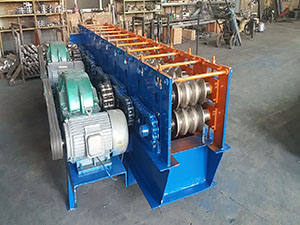 舊圓管壓方管設(shè)備